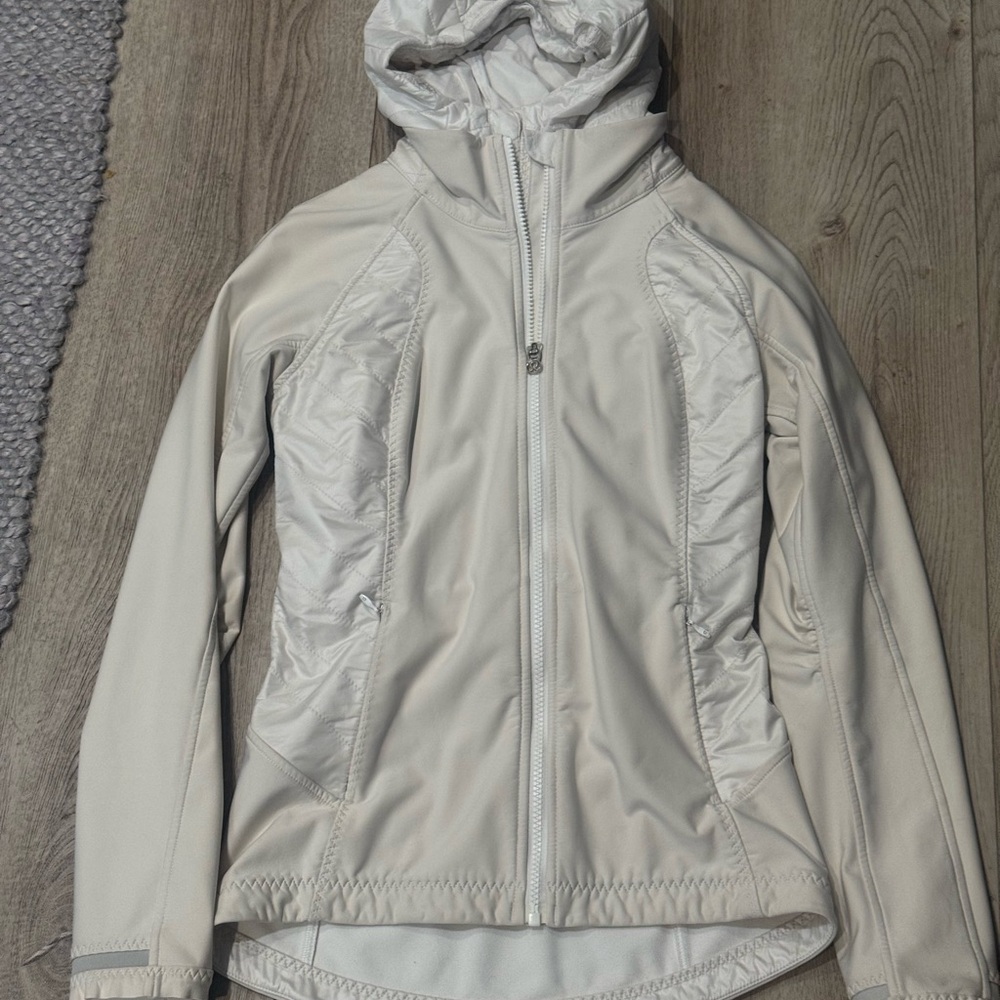 Women's Lululemon Wind Runner Softshell Jacket - image 3